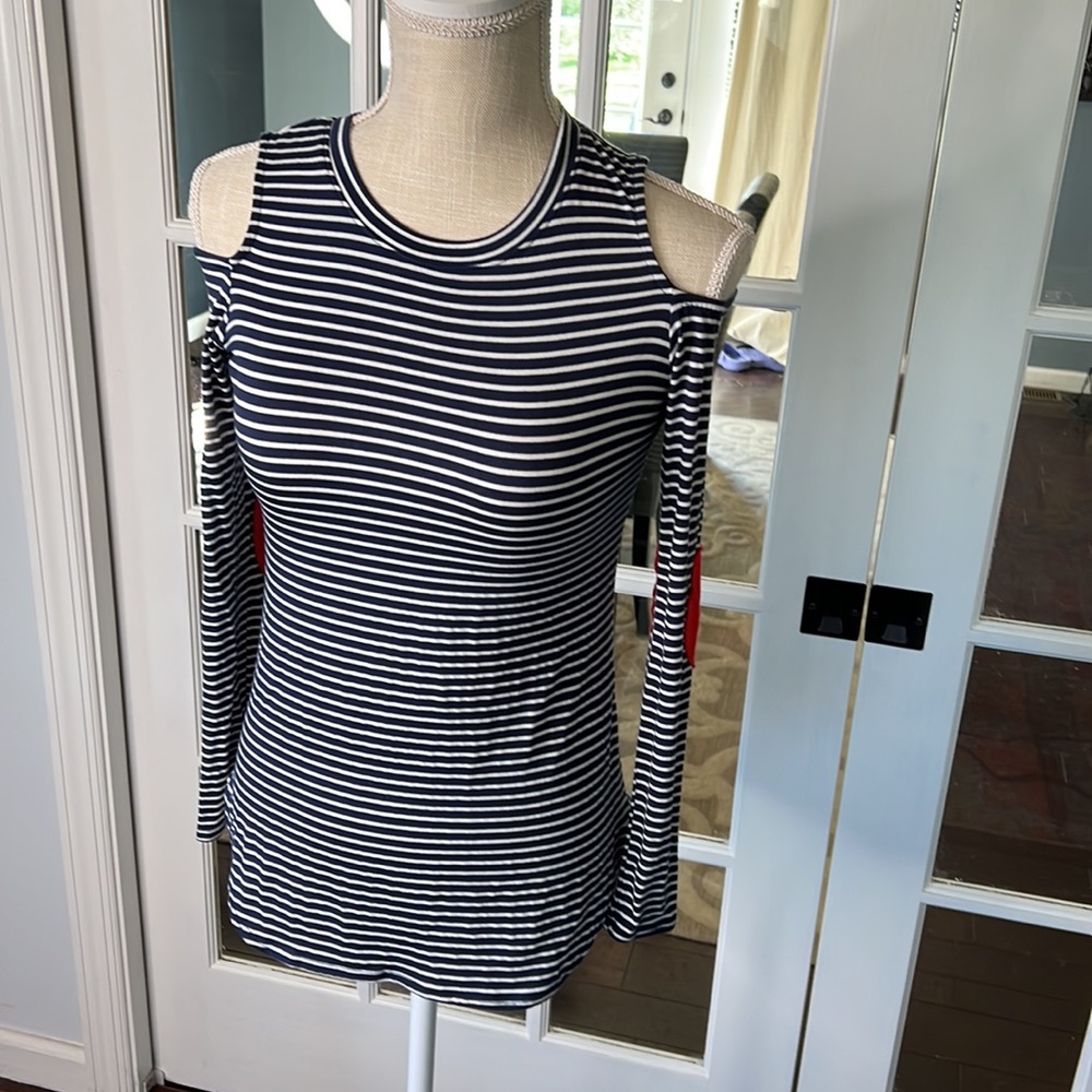 JOLIE navy/white striped long sleeve top, open shoulder, heart patch size XS - Picture 2 of 7